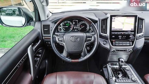Toyota Land Cruiser 2016 - фото 9