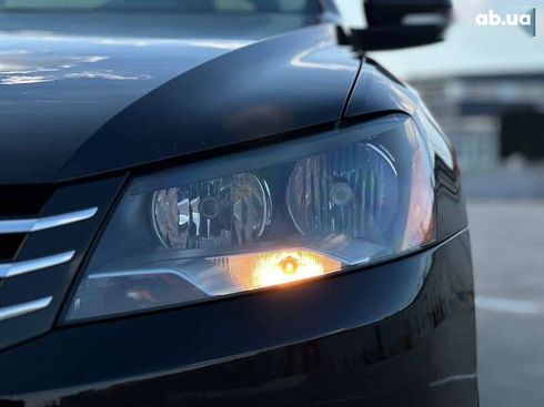 Volkswagen Passat 2013 - фото 2