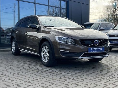 Volvo V60 Cross Country 2017 - фото 3