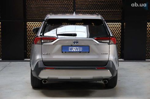 Toyota RAV4 2023 - фото 7