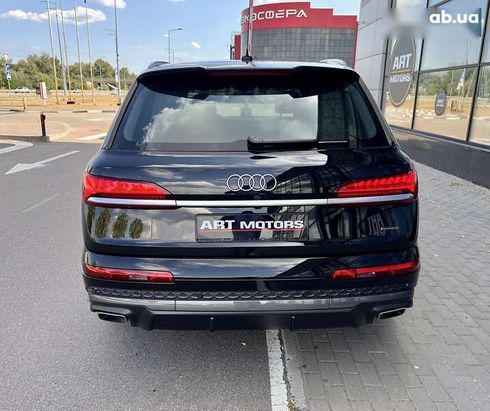 Audi Q7 2025 - фото 11
