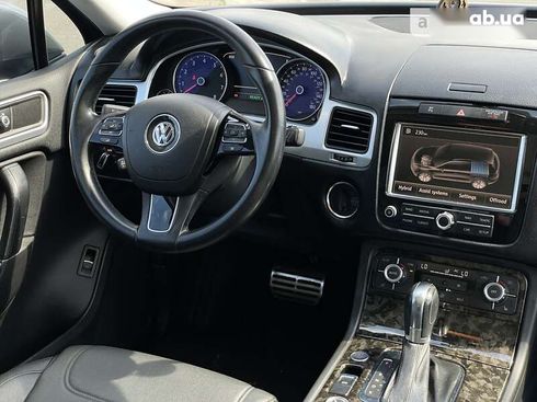 Volkswagen Touareg 2012 - фото 17
