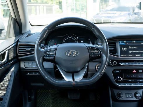 Hyundai Ioniq 2019 - фото 13