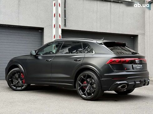 Audi RS Q8 2024 - фото 30
