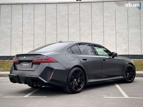 BMW M5 2025 - фото 16