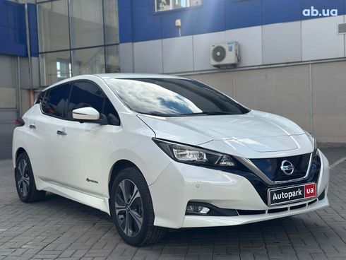 Nissan Leaf 2018 белый - фото 3