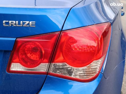 Chevrolet Cruze 2011 синий - фото 11