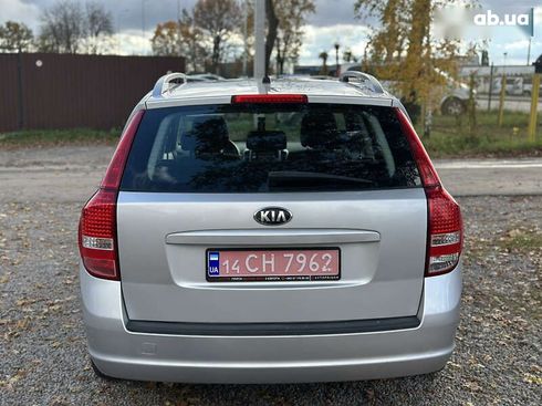 Kia Cee'd 2011 - фото 14