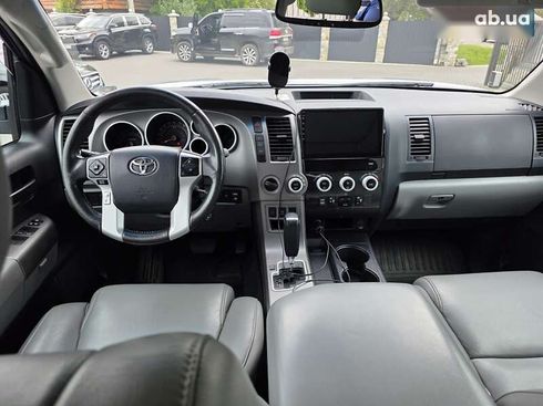 Toyota Sequoia 2014 - фото 24
