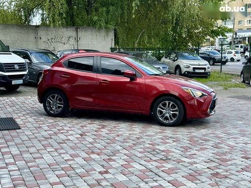 Toyota Yaris 2019 - фото 9