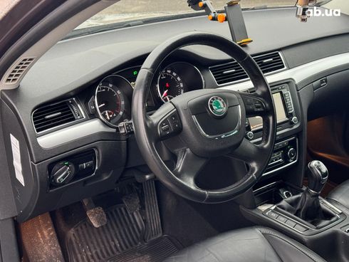 Skoda Superb 2010 фиолетовый - фото 31