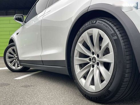 Tesla Model X 2019 - фото 9