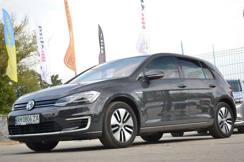 Volkswagen e-Golf 2020 - фото 5