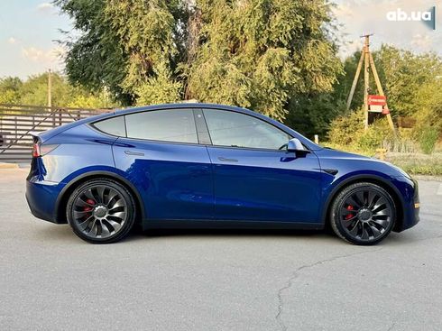 Tesla Model Y 2022 - фото 13