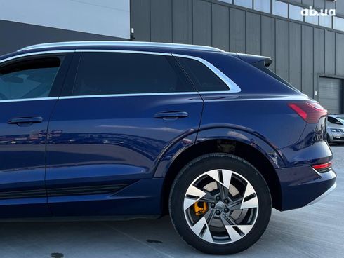 Audi E-Tron 2020 синий - фото 13