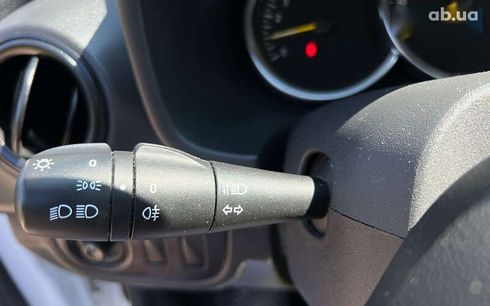Renault Logan 2019 - фото 10