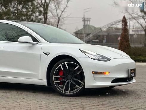 Tesla Model 3 2019 - фото 13