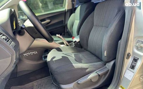 Toyota Auris 2008 - фото 9