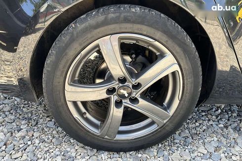 Skoda Octavia 2018 - фото 10
