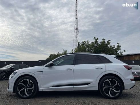 Audi E-Tron 2022 - фото 5