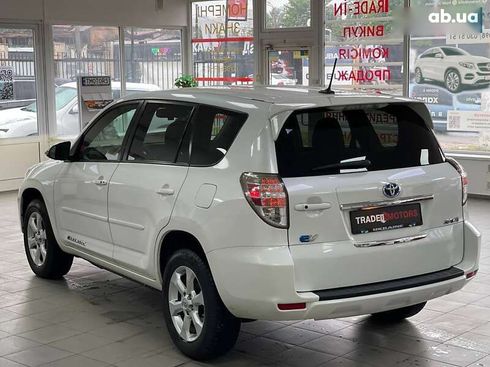 Toyota RAV4 2013 - фото 9