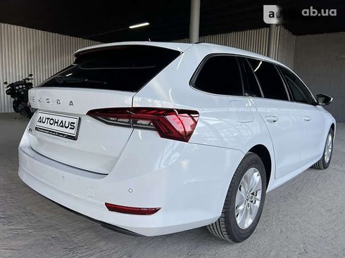 Skoda Octavia 2020 - фото 11