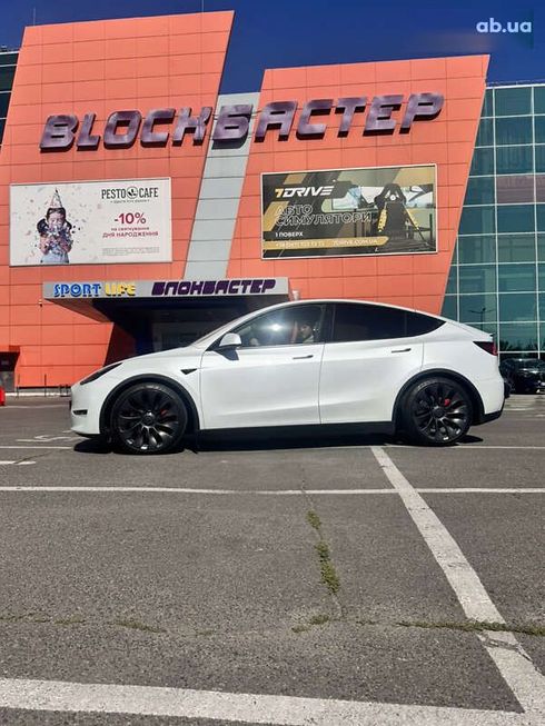 Tesla Model Y 2022 - фото 5