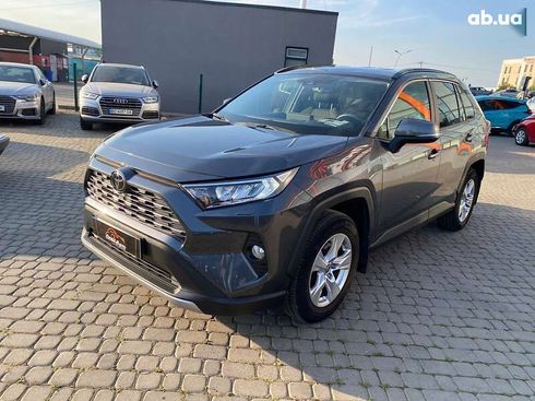 Toyota RAV4 2020 - фото 3