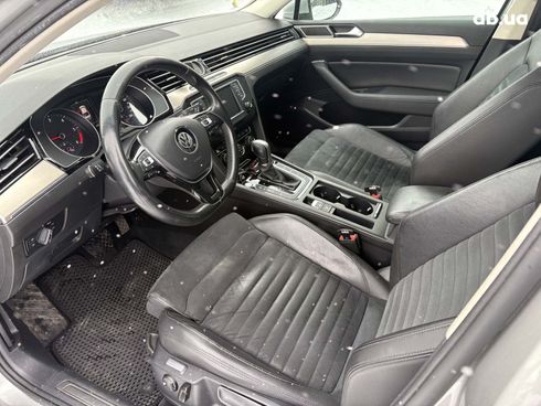 Volkswagen passat b8 2016 серый - фото 19