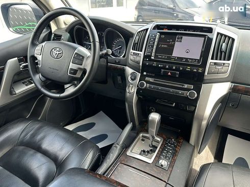 Toyota Land Cruiser 2014 - фото 30