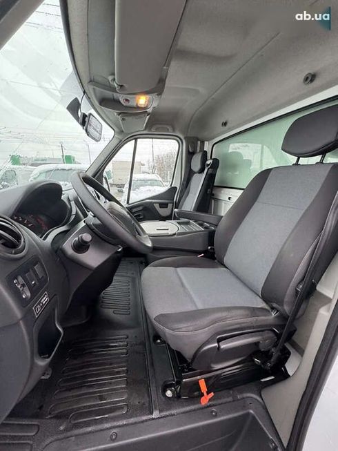 Renault Master 2018 - фото 23