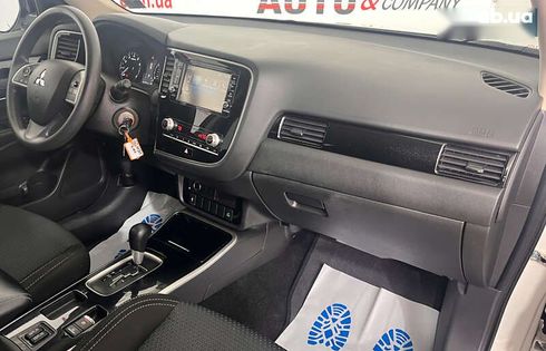 Mitsubishi Outlander 2020 - фото 15