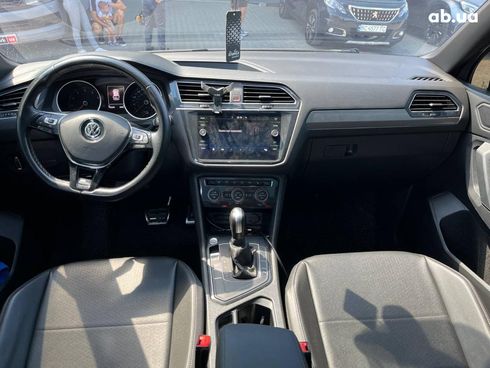 Volkswagen Tiguan 2020 серый - фото 27