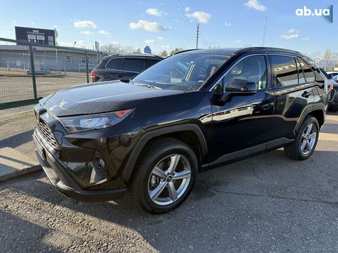 Toyota RAV4 2018 - фото 2