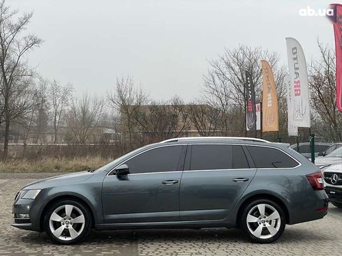 Skoda Octavia 2019 - фото 12