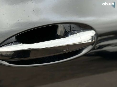 Mercedes-Benz AMG GT 4 2019 - фото 17