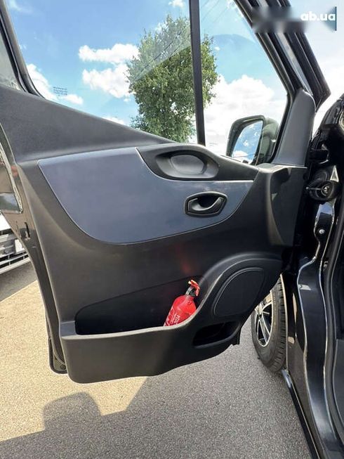 Opel Vivaro 2018 - фото 19