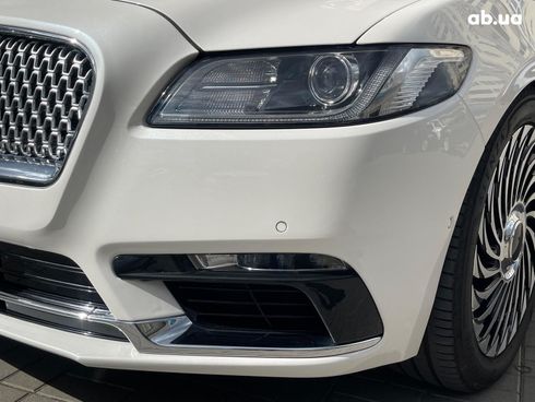 Lincoln Continental 2019 белый - фото 10