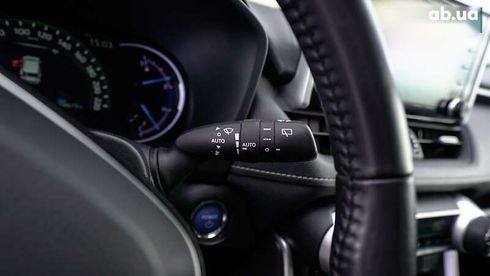 Toyota RAV4 2020 - фото 17