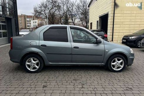 Renault Logan 2011 - фото 8