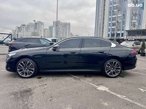 BMW 5 серия 2023 - фото 7