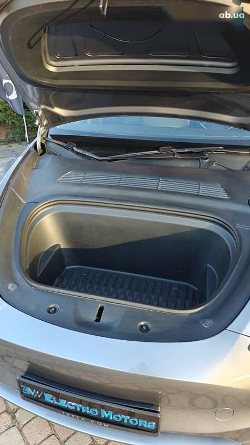 Tesla Model Y 2023 - фото 18