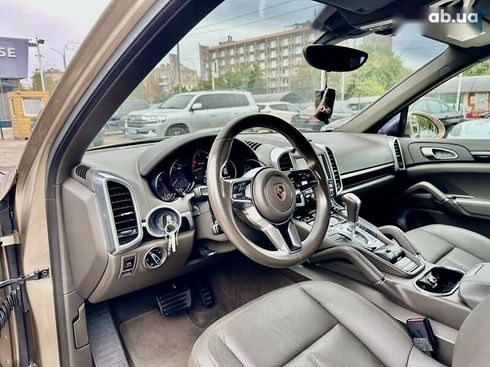 Porsche Cayenne 2015 - фото 15