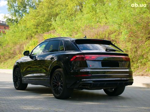 Audi Q8 2024 черный - фото 6