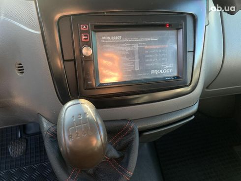 Mercedes-Benz Vito 2006 красный - фото 21