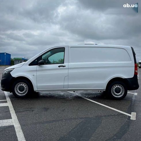Mercedes-Benz Vito 2022 - фото 6