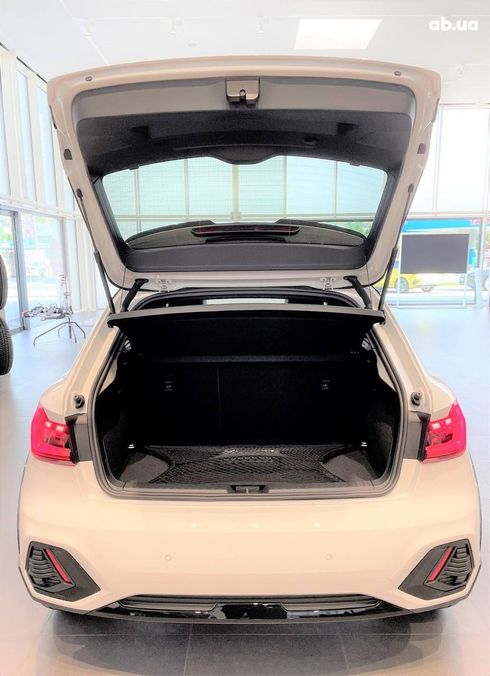Audi A1 2021 белый - фото 13