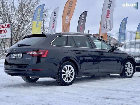 Skoda Superb 2016 - фото 17