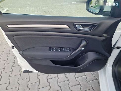 Renault Megane 2020 - фото 18
