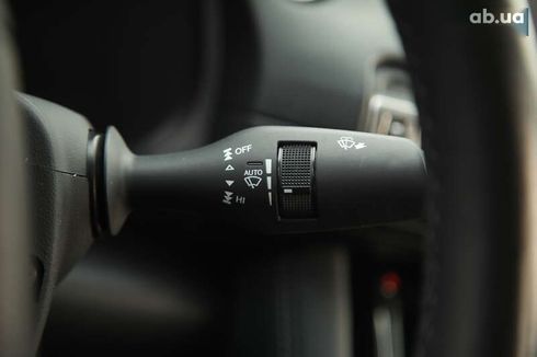 Lexus IS 2021 - фото 23